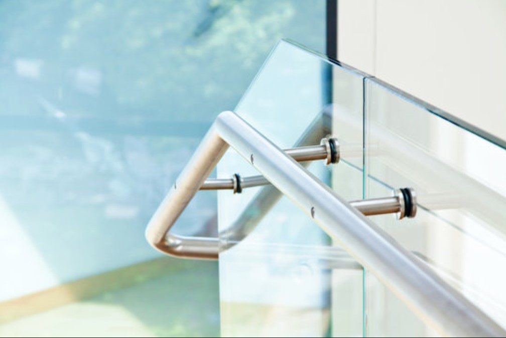 6 Structural Glass Railing Systems' Top Benefits